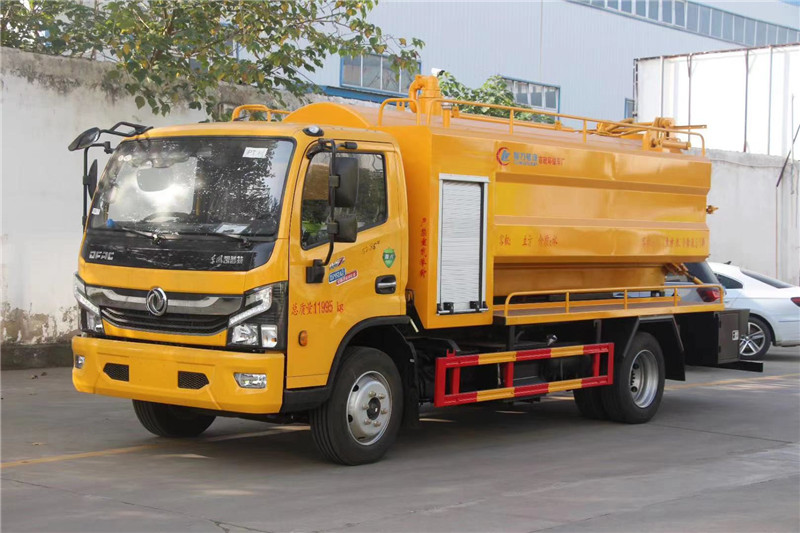 東風(fēng)多利卡吸污車廠家直銷新款上市全國可分期