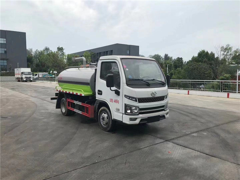 東風5立方福瑞卡吸糞車工作速度快、容量大、運輸方便