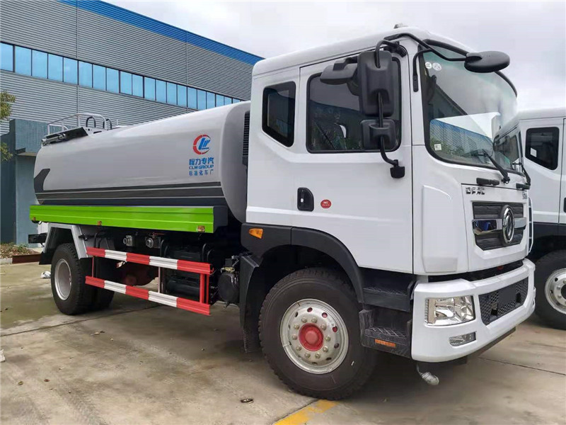 東風天錦12方灑水車也可做企業單位運水用，緊急時可做消防車使用