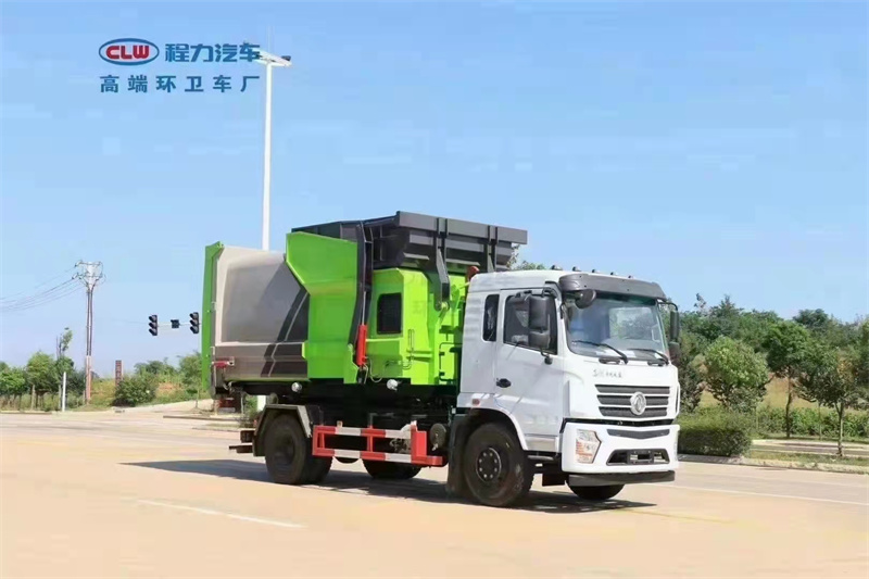 東風?21??方移動壓縮式垃圾站