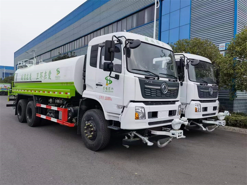 宿遷市宿城區(qū)環(huán)衛(wèi)部門訂購(gòu)6臺(tái)20立方后雙橋東風(fēng)天錦灑水車