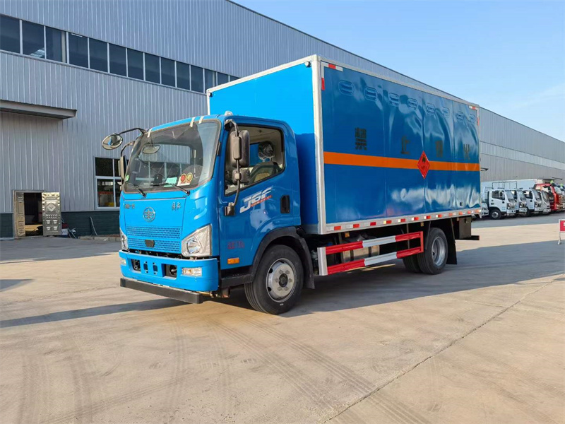 ?解放J6F易燃?xì)怏w廂式運輸車