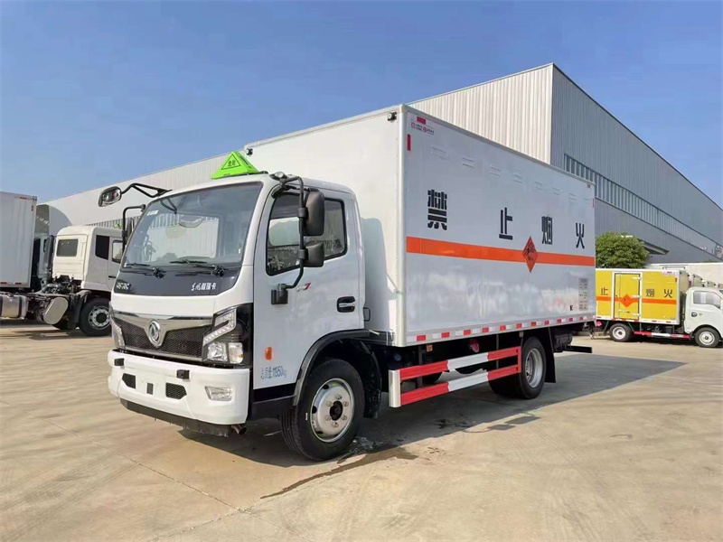 東風(fēng)福瑞卡5.15米爆破器材運輸車